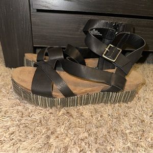 Brand new never worn size 8 platform sandals